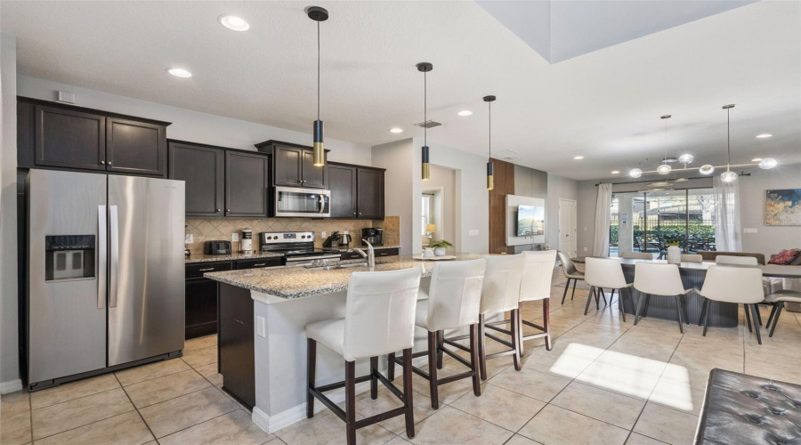 KISSIMMEE, Florida 34747, 6 Bedrooms Bedrooms, ,4 BathroomsBathrooms,Residential,For Sale,GOBI,0,MFRO6389603