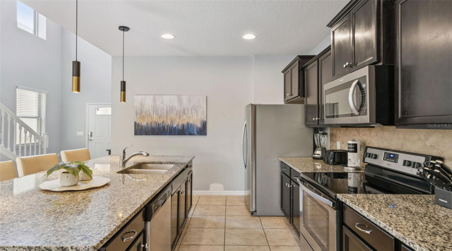 KISSIMMEE, Florida 34747, 6 Bedrooms Bedrooms, ,4 BathroomsBathrooms,Residential,For Sale,GOBI,0,MFRO6389603