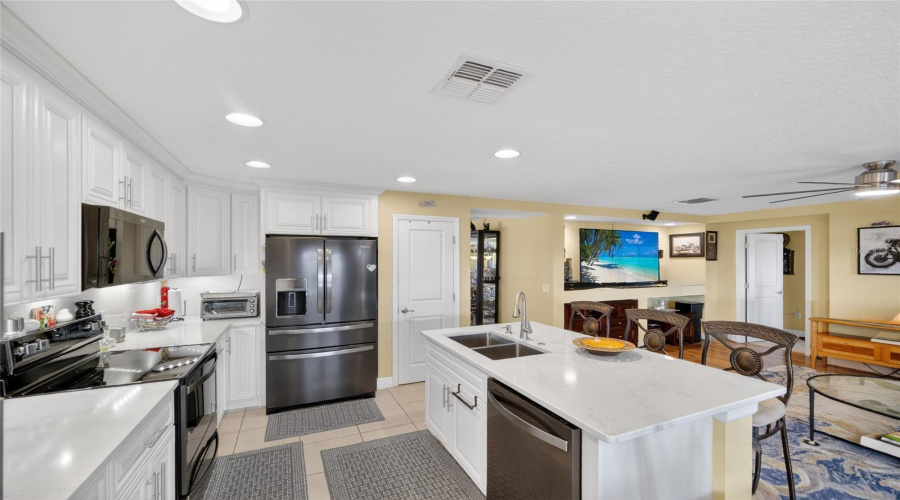 DAVENPORT, Florida 33897, 4 Bedrooms Bedrooms, ,2 BathroomsBathrooms,Residential,For Sale,BACOPA,0,MFRS5145342