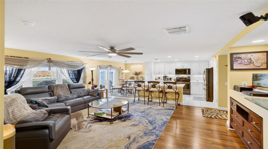 DAVENPORT, Florida 33897, 4 Bedrooms Bedrooms, ,2 BathroomsBathrooms,Residential,For Sale,BACOPA,0,MFRS5145342