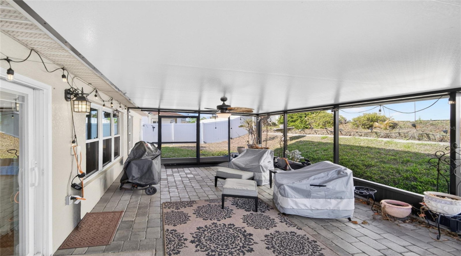 DAVENPORT, Florida 33897, 4 Bedrooms Bedrooms, ,2 BathroomsBathrooms,Residential,For Sale,BACOPA,0,MFRS5145342