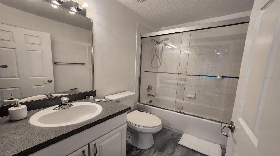 KISSIMMEE, Florida 34746, 5 Bedrooms Bedrooms, ,3 BathroomsBathrooms,Residential,For Sale,CUMBRIAM LAKES,0,MFRS5145397