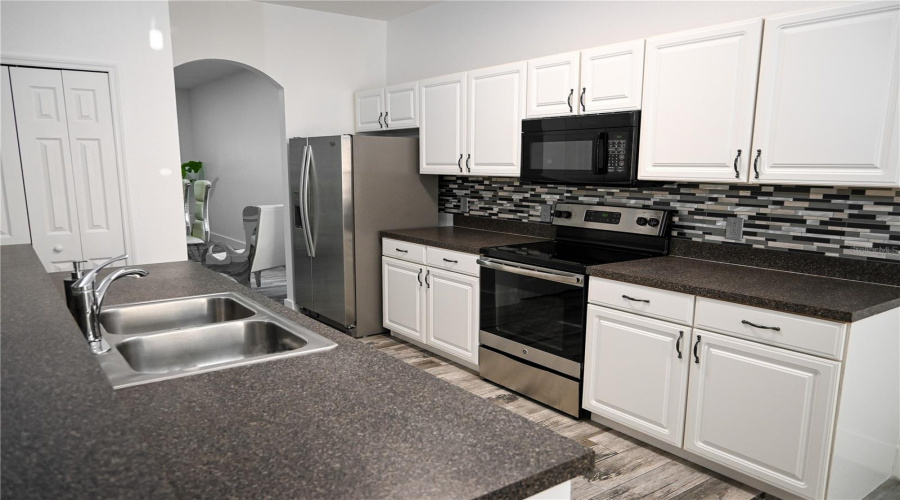 KISSIMMEE, Florida 34746, 5 Bedrooms Bedrooms, ,3 BathroomsBathrooms,Residential,For Sale,CUMBRIAM LAKES,0,MFRS5145397