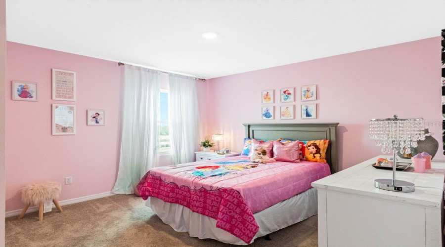 DAVENPORT, Florida 33837, 5 Bedrooms Bedrooms, ,3 BathroomsBathrooms,Residential,For Sale,MOULIN,0,MFRO6390479