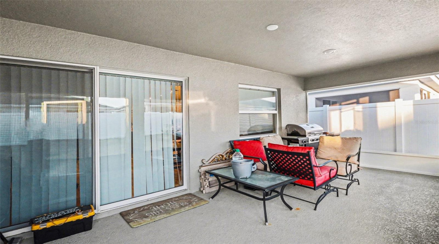 DAVENPORT, Florida 33837, 4 Bedrooms Bedrooms, ,2 BathroomsBathrooms,Residential,For Sale,CASCADE,0,MFRTB8471145