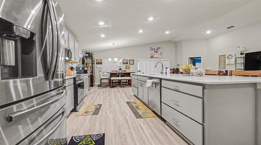 DAVENPORT, Florida 33837, 4 Bedrooms Bedrooms, ,2 BathroomsBathrooms,Residential,For Sale,CASCADE,0,MFRTB8471145