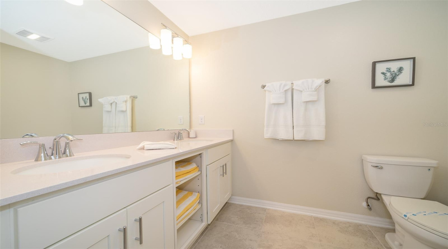 KISSIMMEE, Florida 34746, 2 Bedrooms Bedrooms, ,2 BathroomsBathrooms,Residential,For Sale,PARADOX,0,MFRS5145363