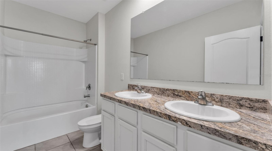 DAVENPORT, Florida 33837, 5 Bedrooms Bedrooms, ,3 BathroomsBathrooms,Residential,For Sale,GINA,0,MFRL4960164