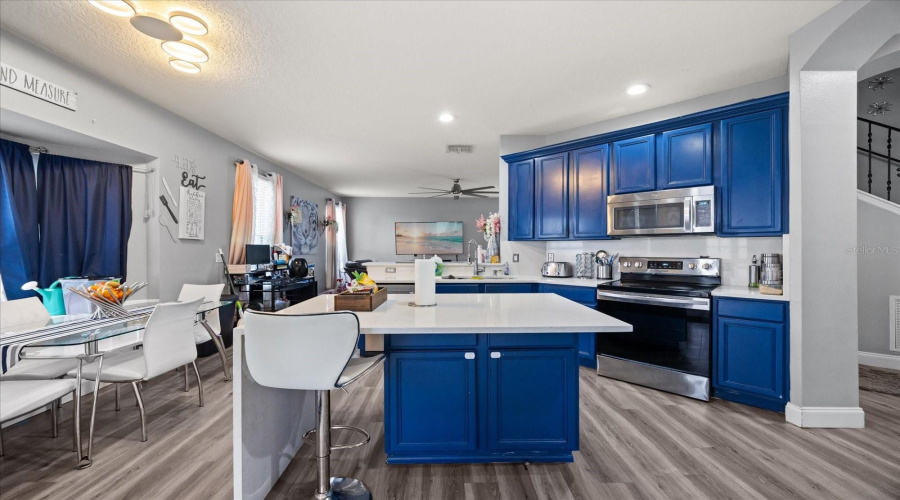 KISSIMMEE, Florida 34746, 4 Bedrooms Bedrooms, ,2 BathroomsBathrooms,Residential,For Sale,BOATING,0,MFRO6388080