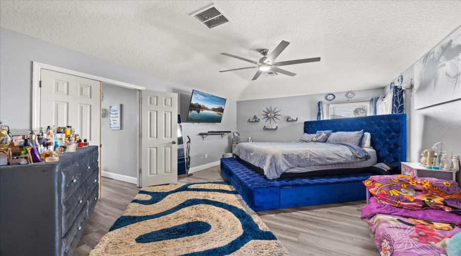 KISSIMMEE, Florida 34746, 4 Bedrooms Bedrooms, ,2 BathroomsBathrooms,Residential,For Sale,BOATING,0,MFRO6388080