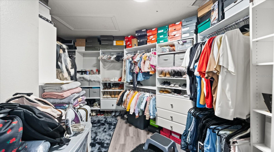 KISSIMMEE, Florida 34746, 4 Bedrooms Bedrooms, ,2 BathroomsBathrooms,Residential,For Sale,BOATING,0,MFRO6388080