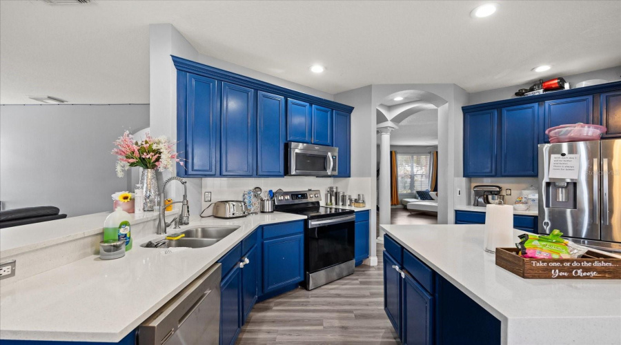 KISSIMMEE, Florida 34746, 4 Bedrooms Bedrooms, ,2 BathroomsBathrooms,Residential,For Sale,BOATING,0,MFRO6388080