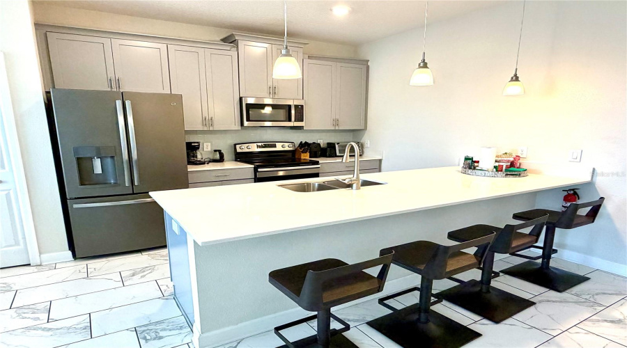 KISSIMMEE, Florida 34746, 5 Bedrooms Bedrooms, ,4 BathroomsBathrooms,Residential,For Sale,LOVE STOREY,0,MFRO6390062