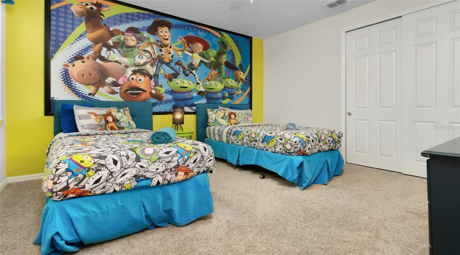 KISSIMMEE, Florida 34747, 6 Bedrooms Bedrooms, ,5 BathroomsBathrooms,Residential,For Sale,FLAMINGO KEY,0,MFRS5134521