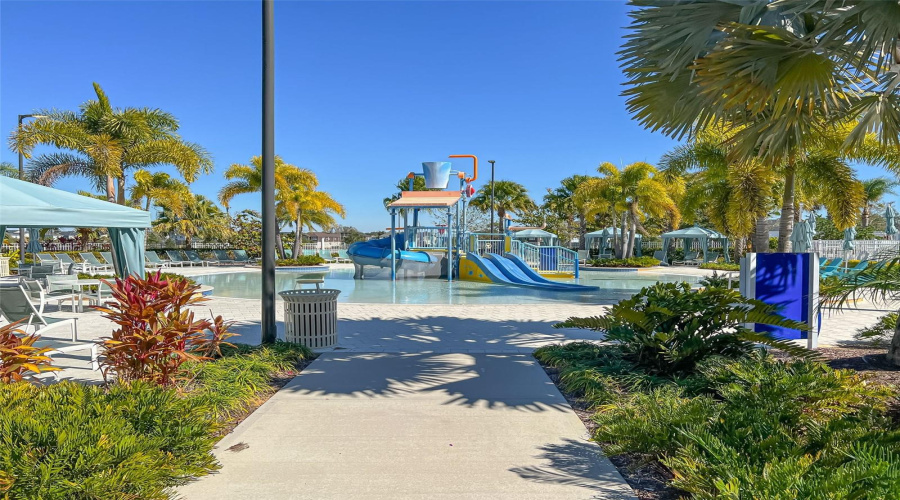 KISSIMMEE, Florida 34747, 6 Bedrooms Bedrooms, ,5 BathroomsBathrooms,Residential,For Sale,FLAMINGO KEY,0,MFRS5134521