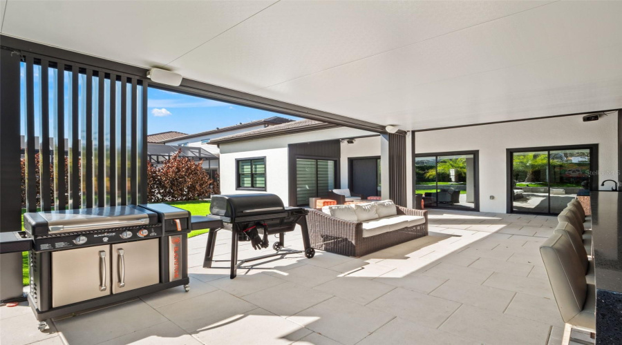 ORLANDO, Florida 32836, 4 Bedrooms Bedrooms, ,4 BathroomsBathrooms,Residential,For Sale,HANGING VINE,0,MFRO6390613