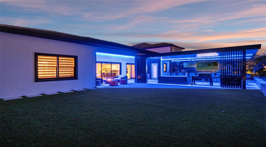 ORLANDO, Florida 32836, 4 Bedrooms Bedrooms, ,4 BathroomsBathrooms,Residential,For Sale,HANGING VINE,0,MFRO6390613