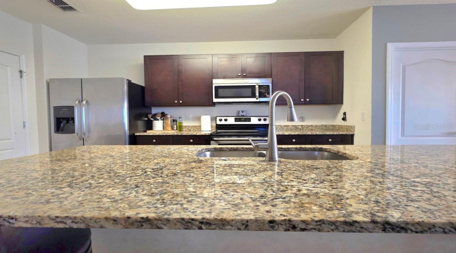 DAVENPORT, Florida 33896, 3 Bedrooms Bedrooms, ,2 BathroomsBathrooms,Residential,For Sale,ABERDEEN,0,MFRO6390733