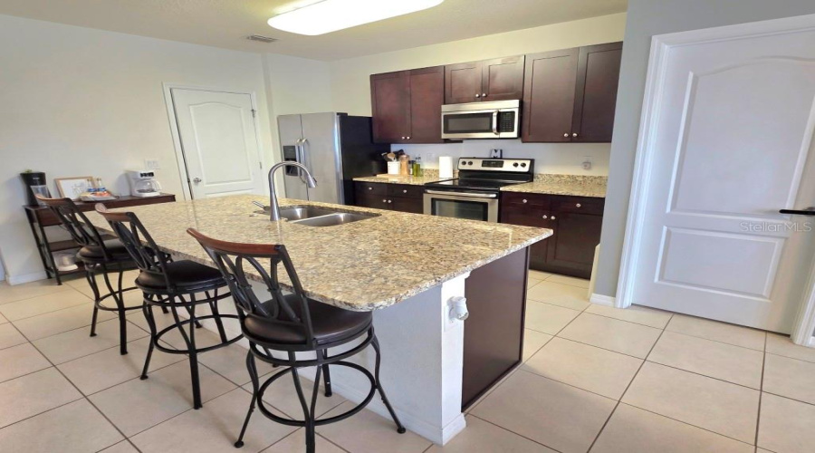 DAVENPORT, Florida 33896, 3 Bedrooms Bedrooms, ,2 BathroomsBathrooms,Residential,For Sale,ABERDEEN,0,MFRO6390733