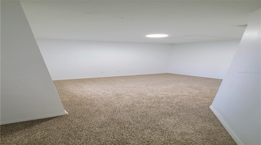 DAVENPORT, Florida 33897, 4 Bedrooms Bedrooms, ,3 BathroomsBathrooms,Residential,For Sale,MANGO,0,MFRG5108797