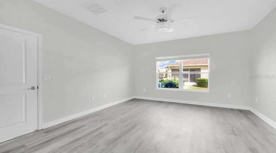 DAVENPORT, Florida 33896, 2 Bedrooms Bedrooms, ,2 BathroomsBathrooms,Residential,For Sale,QUAKER RIDGE,0,MFRO6390847