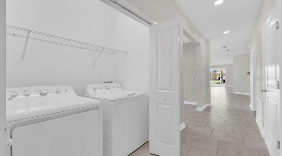 DAVENPORT, Florida 33896, 2 Bedrooms Bedrooms, ,2 BathroomsBathrooms,Residential,For Sale,QUAKER RIDGE,0,MFRO6390847