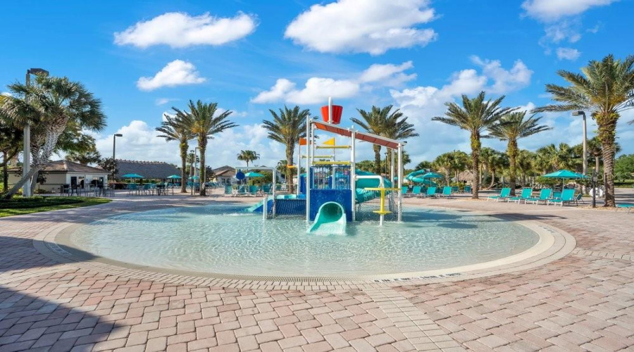 DAVENPORT, Florida 33896, 2 Bedrooms Bedrooms, ,2 BathroomsBathrooms,Residential,For Sale,QUAKER RIDGE,0,MFRO6390847