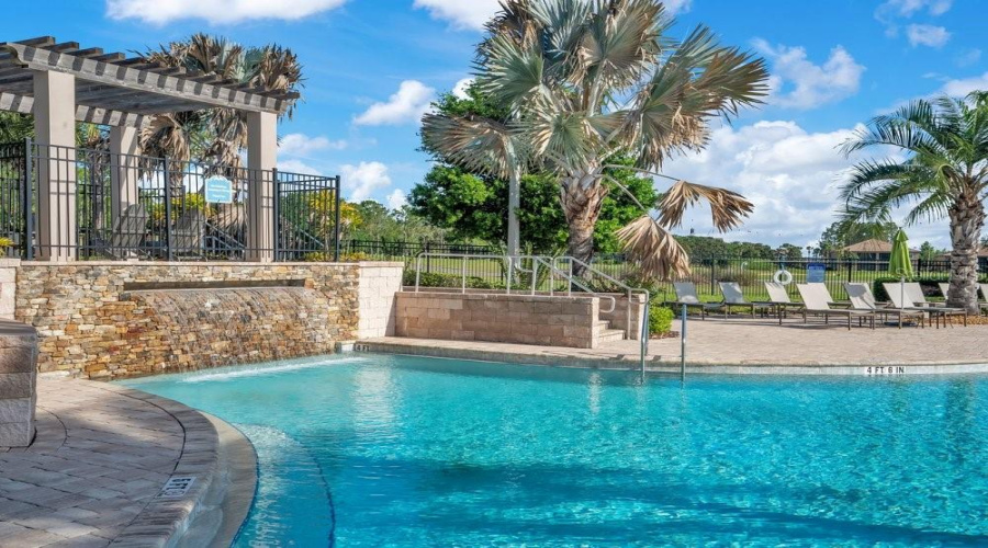 DAVENPORT, Florida 33896, 2 Bedrooms Bedrooms, ,2 BathroomsBathrooms,Residential,For Sale,QUAKER RIDGE,0,MFRO6390847
