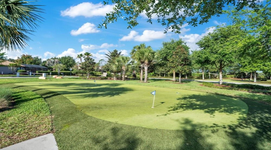 DAVENPORT, Florida 33896, 2 Bedrooms Bedrooms, ,2 BathroomsBathrooms,Residential,For Sale,QUAKER RIDGE,0,MFRO6390847