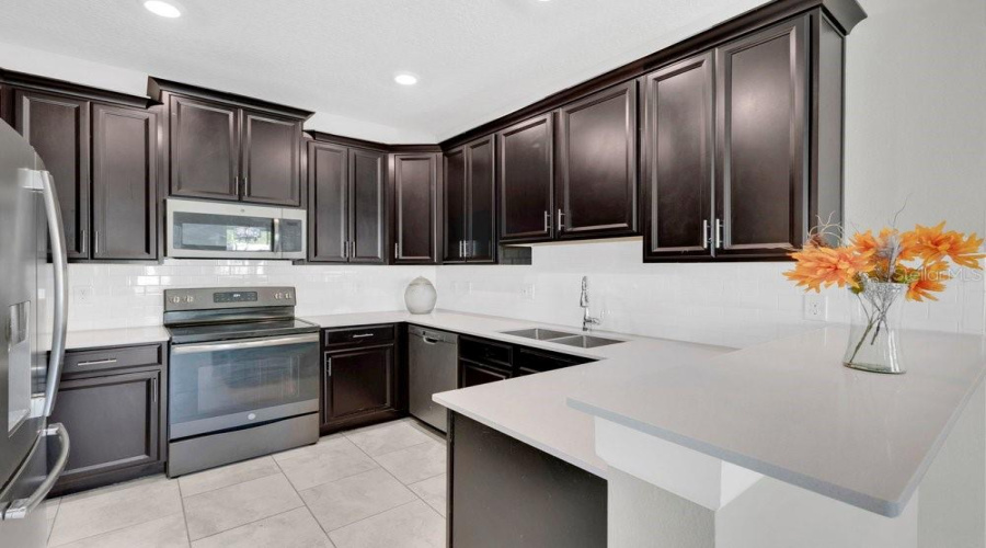 DAVENPORT, Florida 33896, 2 Bedrooms Bedrooms, ,2 BathroomsBathrooms,Residential,For Sale,QUAKER RIDGE,0,MFRO6390847