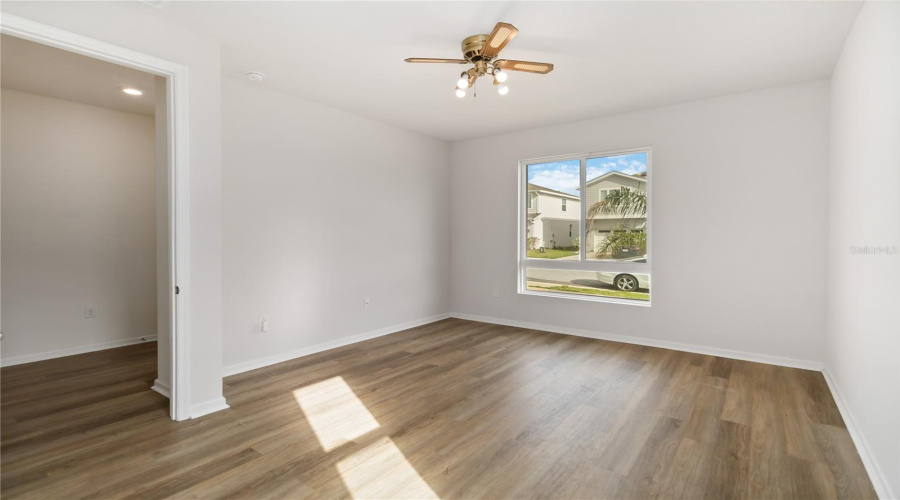 DAVENPORT, Florida 33837, 5 Bedrooms Bedrooms, ,3 BathroomsBathrooms,Residential,For Sale,MAGNOLIA,0,MFRS5145854