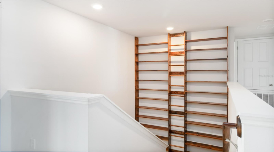 DAVENPORT, Florida 33837, 5 Bedrooms Bedrooms, ,3 BathroomsBathrooms,Residential,For Sale,MAGNOLIA,0,MFRS5145854