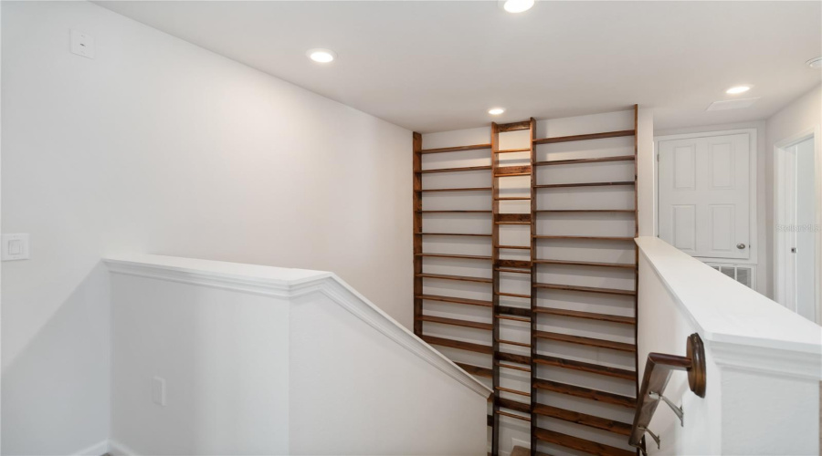 DAVENPORT, Florida 33837, 5 Bedrooms Bedrooms, ,3 BathroomsBathrooms,Residential,For Sale,MAGNOLIA,0,MFRS5145854