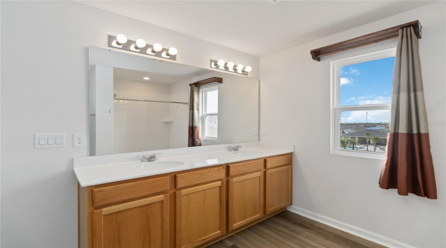 DAVENPORT, Florida 33837, 5 Bedrooms Bedrooms, ,3 BathroomsBathrooms,Residential,For Sale,MAGNOLIA,0,MFRS5145854