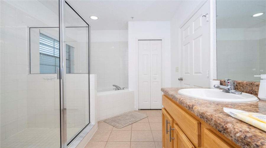 KISSIMMEE, Florida 34747, 2 Bedrooms Bedrooms, ,2 BathroomsBathrooms,Residential,For Sale,TREASURE TROVE,0,MFRS5145525