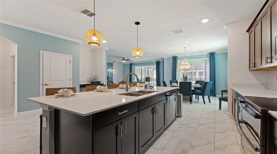 KISSIMMEE, Florida 34746, 6 Bedrooms Bedrooms, ,5 BathroomsBathrooms,Residential,For Sale,PROLOGUE,0,MFRO6390768