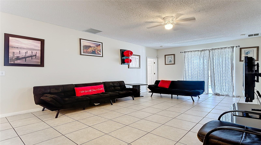 DAVENPORT, Florida 33837, 5 Bedrooms Bedrooms, ,3 BathroomsBathrooms,Residential,For Sale,KNOLLWOOD,0,MFRO6390045