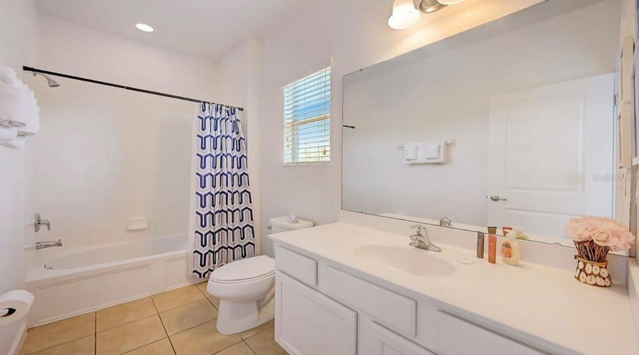 KISSIMMEE, Florida 34746, 5 Bedrooms Bedrooms, ,5 BathroomsBathrooms,Residential,For Sale,MONADO,0,MFRS5145836