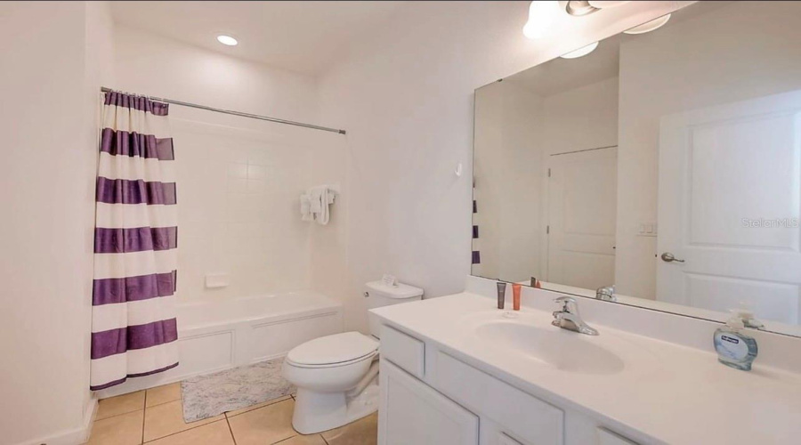 KISSIMMEE, Florida 34746, 5 Bedrooms Bedrooms, ,5 BathroomsBathrooms,Residential,For Sale,MONADO,0,MFRS5145836