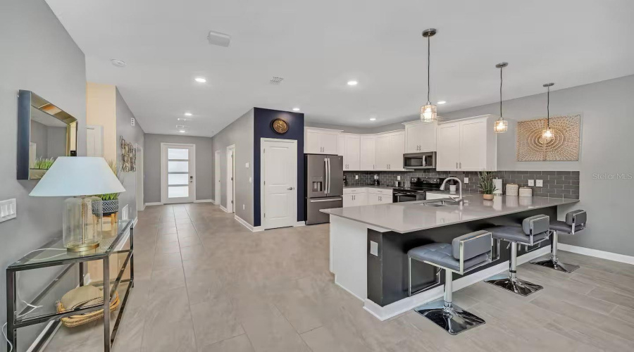 DAVENPORT, Florida 33896, 8 Bedrooms Bedrooms, ,5 BathroomsBathrooms,Residential,For Sale,CHALLENGE,0,MFRTB8486873