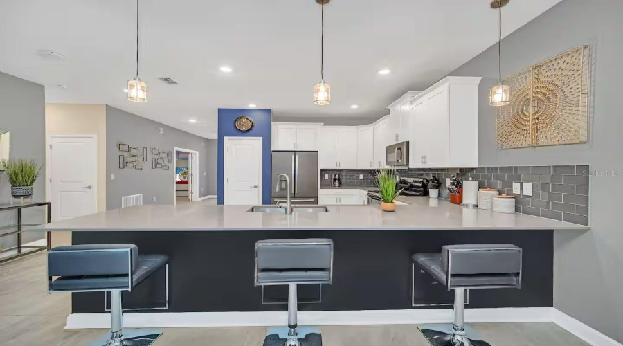 DAVENPORT, Florida 33896, 8 Bedrooms Bedrooms, ,5 BathroomsBathrooms,Residential,For Sale,CHALLENGE,0,MFRTB8486873