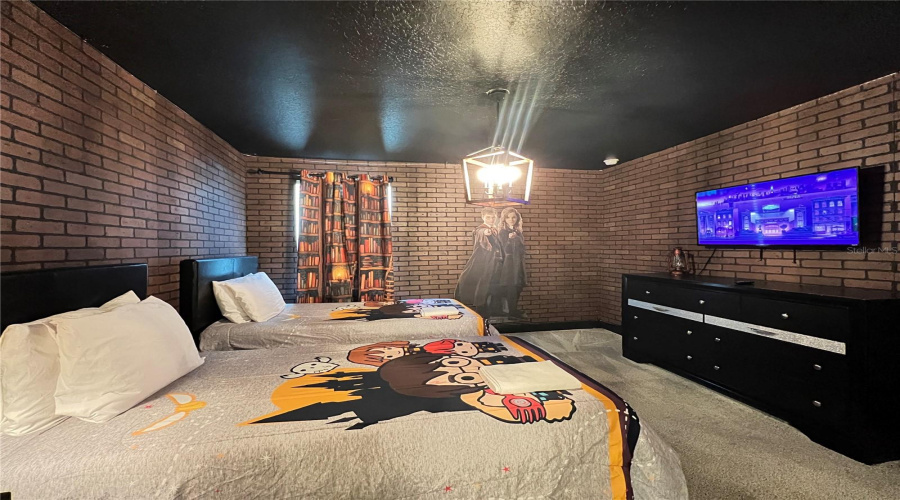 DAVENPORT, Florida 33896, 8 Bedrooms Bedrooms, ,5 BathroomsBathrooms,Residential,For Sale,CHALLENGE,0,MFRTB8486873