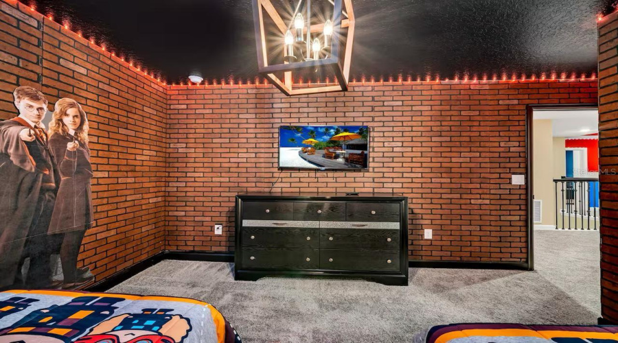 DAVENPORT, Florida 33896, 8 Bedrooms Bedrooms, ,5 BathroomsBathrooms,Residential,For Sale,CHALLENGE,0,MFRTB8486873