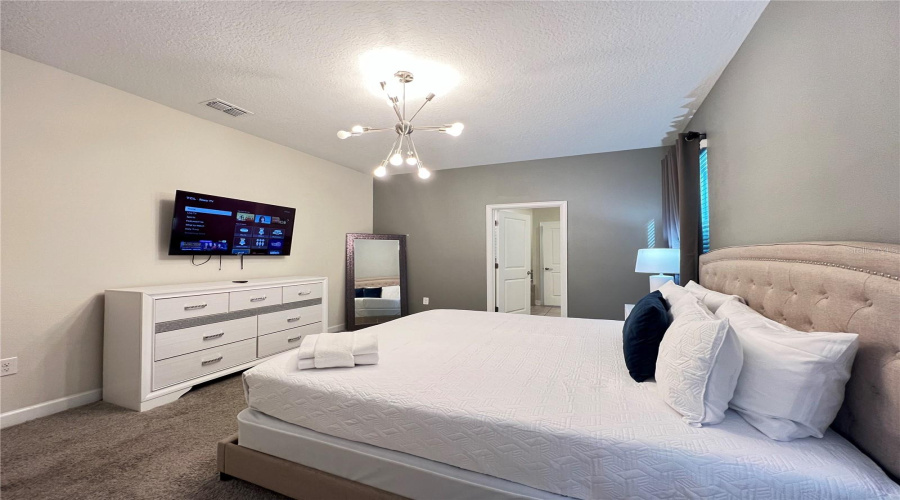 DAVENPORT, Florida 33896, 8 Bedrooms Bedrooms, ,5 BathroomsBathrooms,Residential,For Sale,CHALLENGE,0,MFRTB8486873