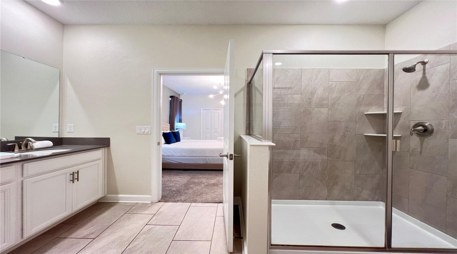 DAVENPORT, Florida 33896, 8 Bedrooms Bedrooms, ,5 BathroomsBathrooms,Residential,For Sale,CHALLENGE,0,MFRTB8486873