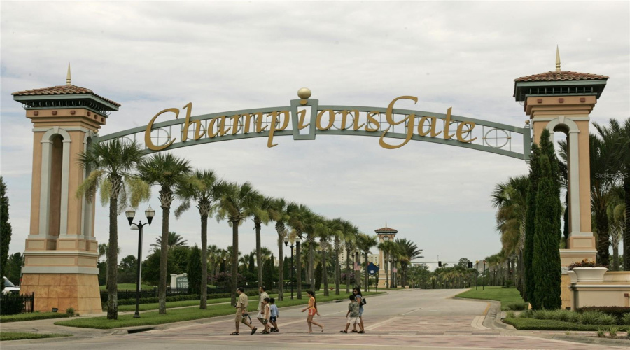 DAVENPORT, Florida 33896, 8 Bedrooms Bedrooms, ,5 BathroomsBathrooms,Residential,For Sale,CHALLENGE,0,MFRTB8486873