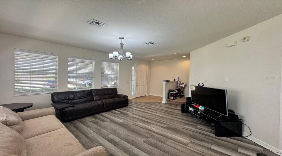 ORLANDO, Florida 32836, 4 Bedrooms Bedrooms, ,3 BathroomsBathrooms,Residential,For Sale,LEELAND ARCHER,0,MFRO6390960