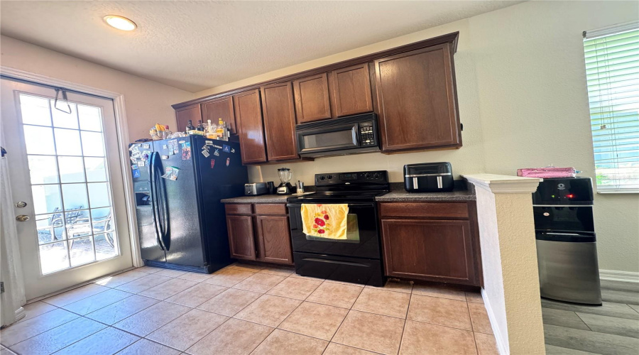 ORLANDO, Florida 32836, 4 Bedrooms Bedrooms, ,3 BathroomsBathrooms,Residential,For Sale,LEELAND ARCHER,0,MFRO6390960