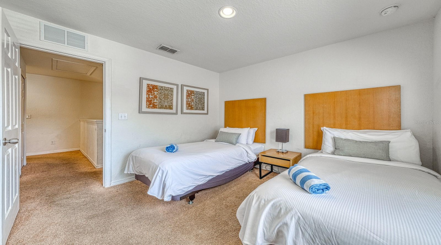 KISSIMMEE, Florida 34746, 4 Bedrooms Bedrooms, ,3 BathroomsBathrooms,Residential,For Sale,CORVETTE,0,MFRO6390083