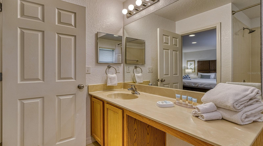 KISSIMMEE, Florida 34746, 4 Bedrooms Bedrooms, ,3 BathroomsBathrooms,Residential,For Sale,CORVETTE,0,MFRO6390083